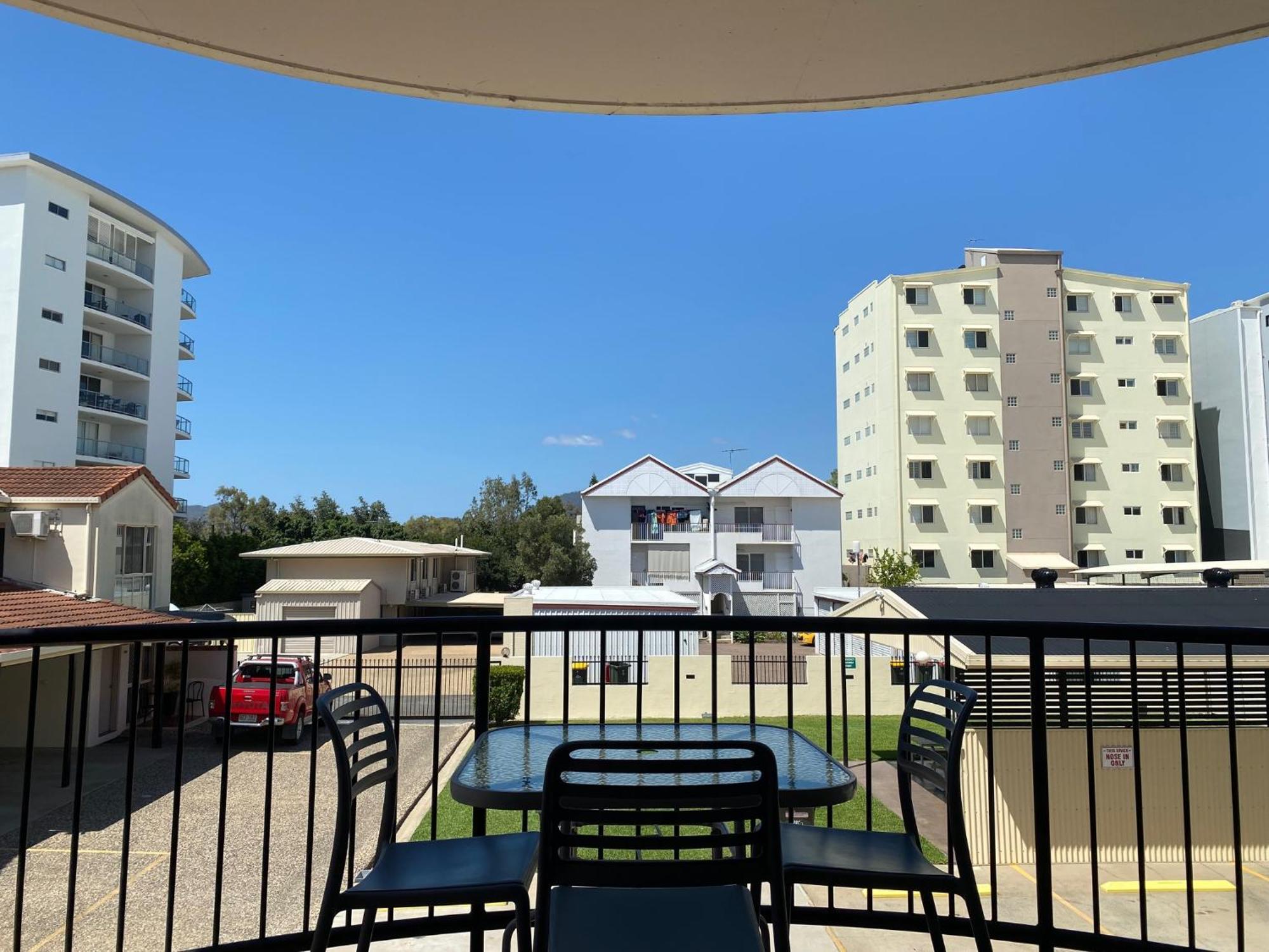 City Ville Apartments And Motel Rockhampton Quarto foto
